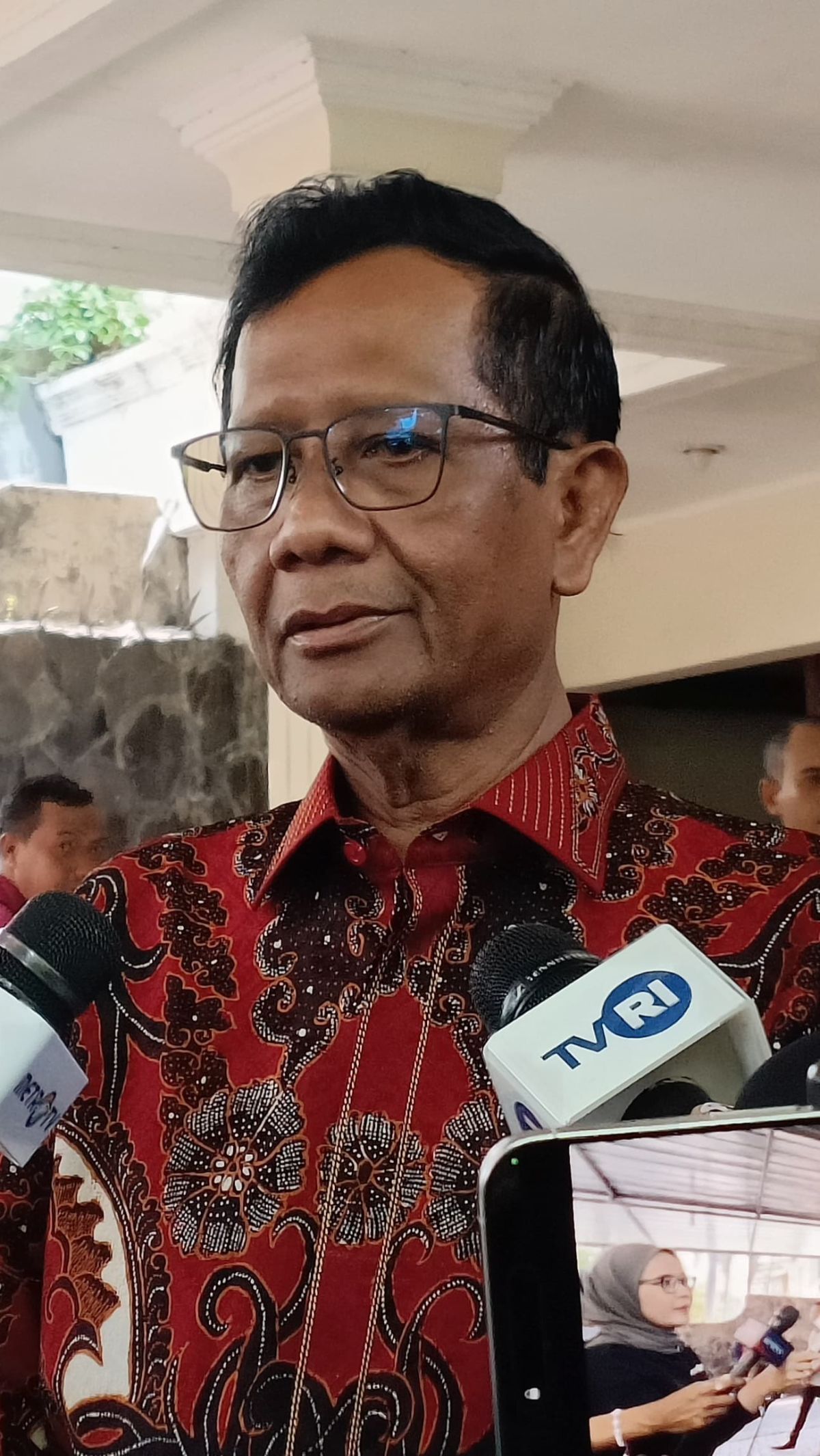 Reaksi Kocak Mahfud Saat Diejek Suaranya 16 Persen, Definisi Berdamai dengan Keadaan