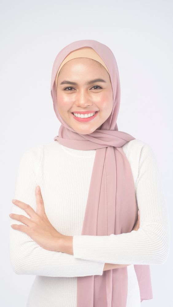 Kain Hijab Terkena Noda Membandel? Jangan Khawatir, Segera Bersihkan dengan 4 Tips Mudah Ini