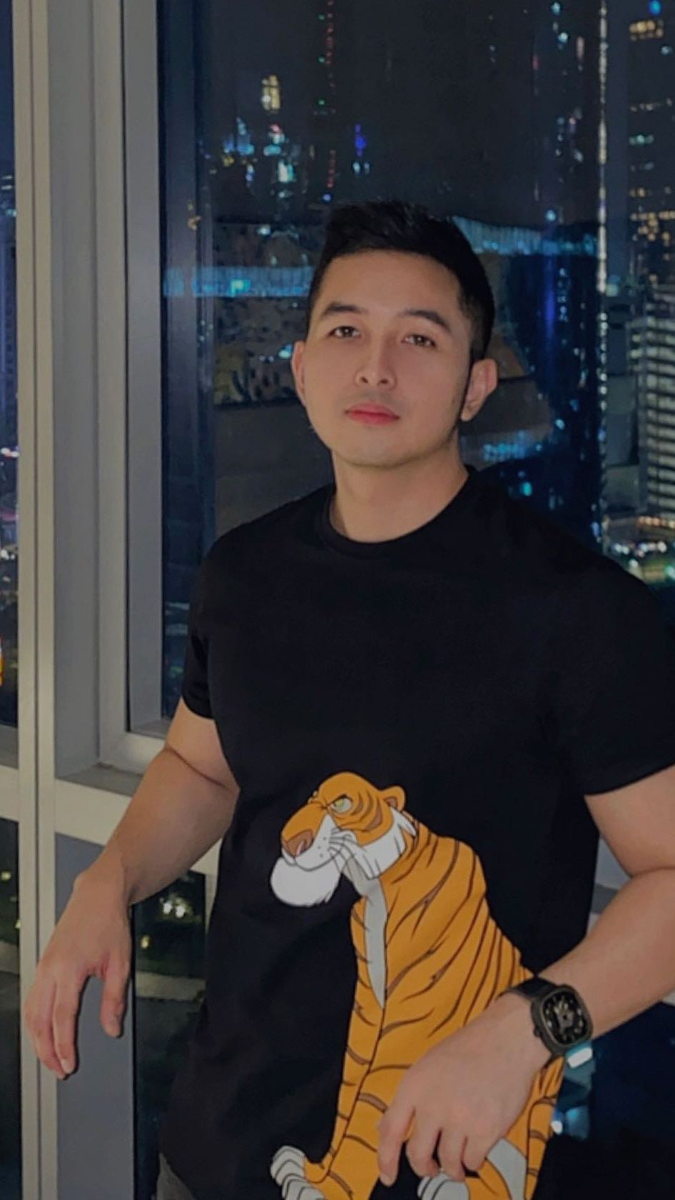 Disisi lain Aditya menegaskan jika hubungannya dengan Ricis saat ini hanyalah sebatas teman biasa