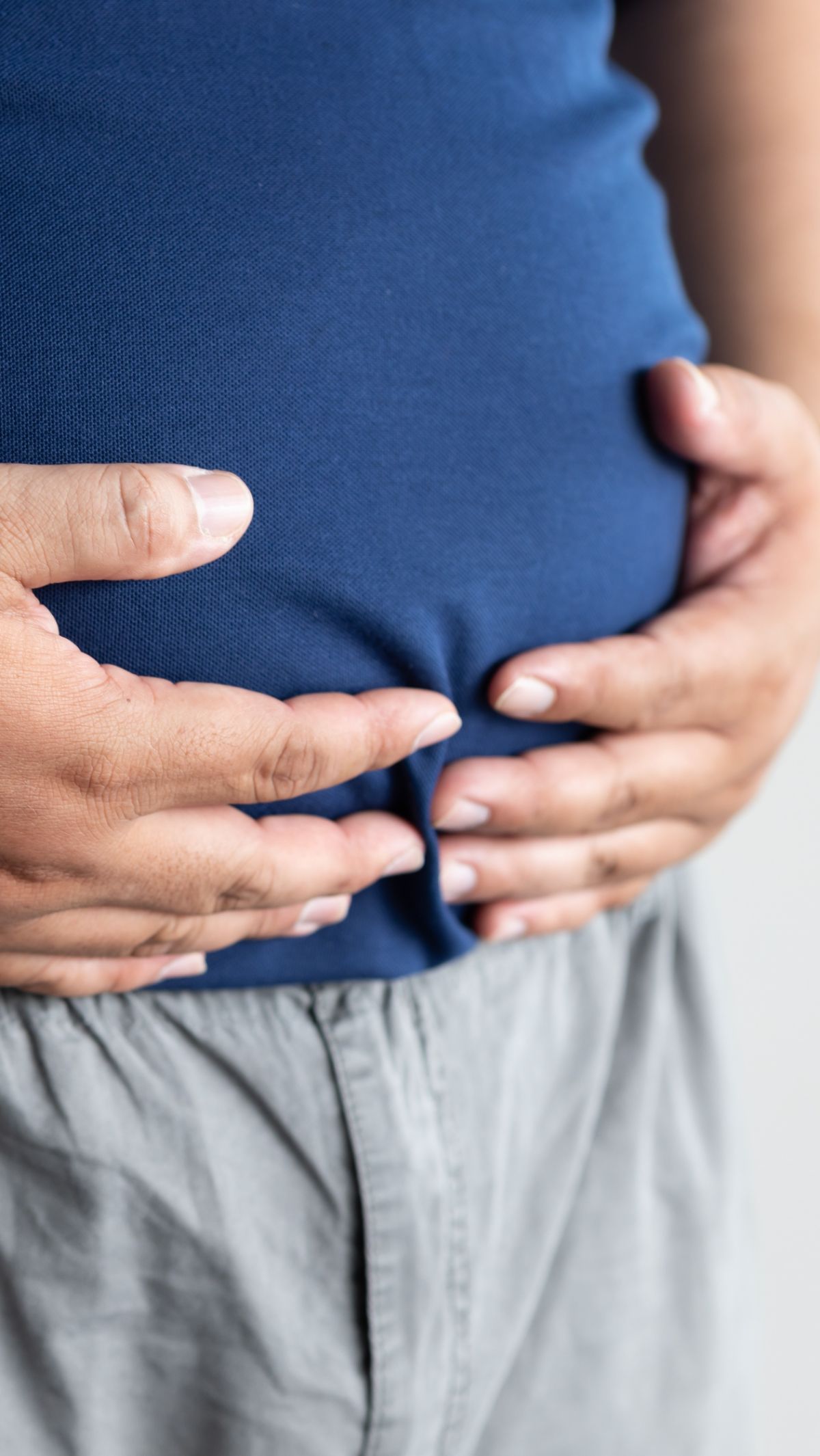 Perut Masih Buncit Walau Sudah Diet? Bisa karena Hobi Bergadang