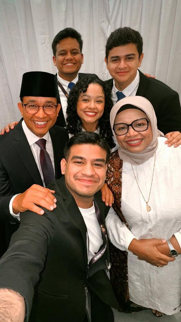 Potret Sederet Artis Hadir di Debat Capres, Ada Satu Keluarga Beda Pilihan