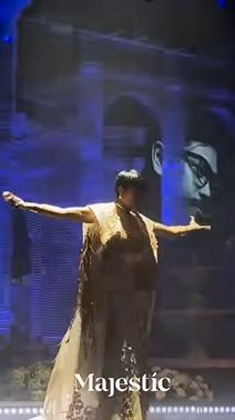Tak heran jika pernikahan tersebut terlihat seperti sedang menonton konser