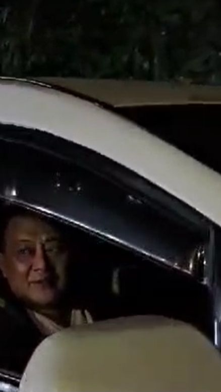 Viral Caleg Demokrat Bagi-Bagi Uang Rp50 Ribu di Jalanan: