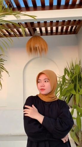Kehidupan mereka berjalan dengan normal meski keduanya sudah pisah dari pasangan masing-masing
