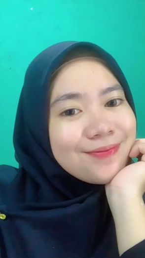 Risma bahkan tampaknya memiliki kehidupan yang lebih baik usai mendapat ujian hidup yang  berat