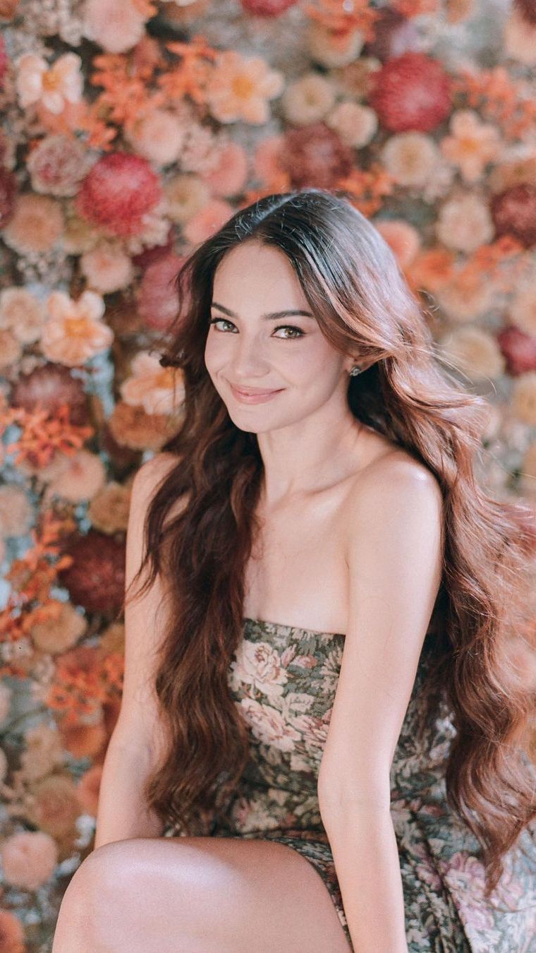 Selain menjadi model, dia juga merambah ke dunia seni peran.