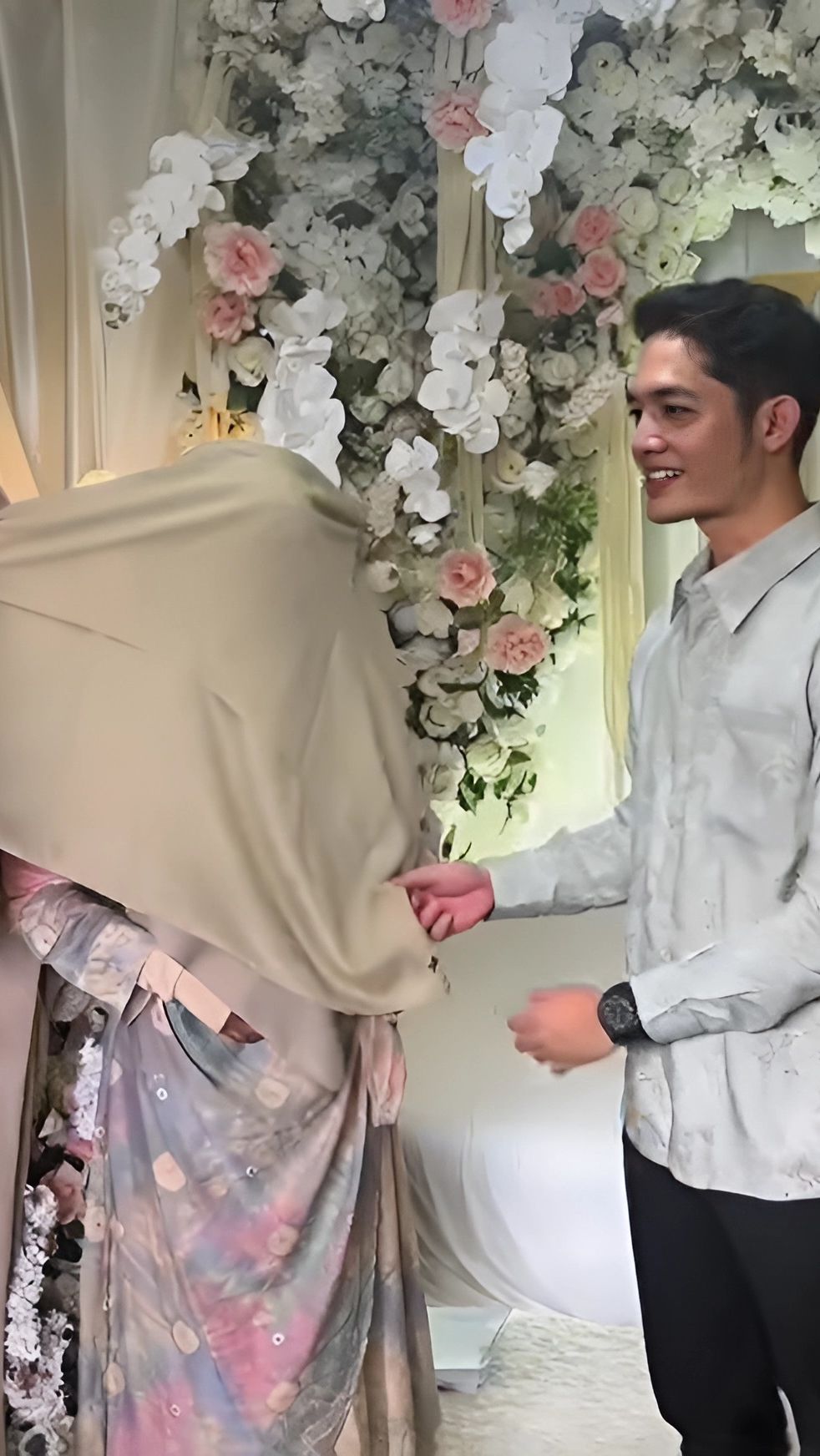 Awalnya Cengar-cengir, Pertemuan Pertama Tunangan Pria dengan Calon Istri Ini Endingnya Bikin Jantungan