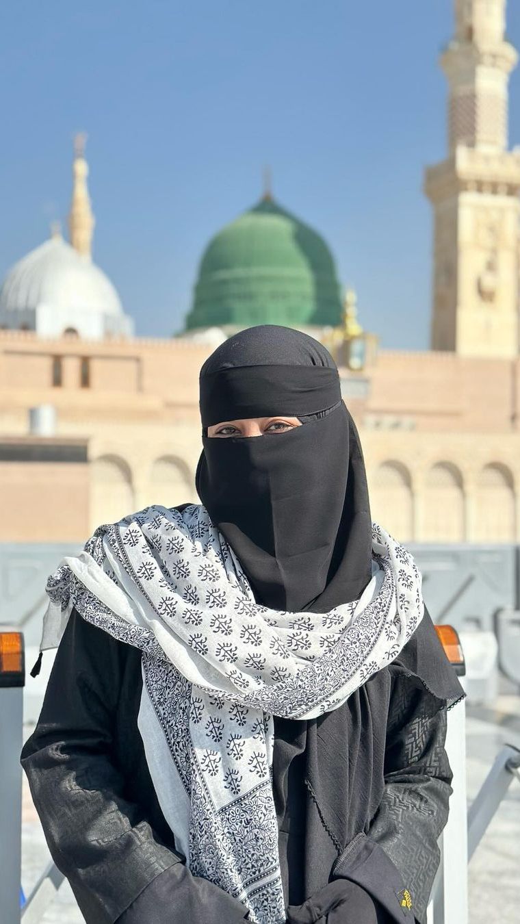 Kisah Perjalanan Umi Pipik Putuskan Pakai Cadar