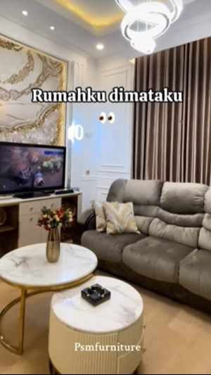 Di dalamya terdapat furniture mewah yang sudah didesain rapi dan memanjakan mata