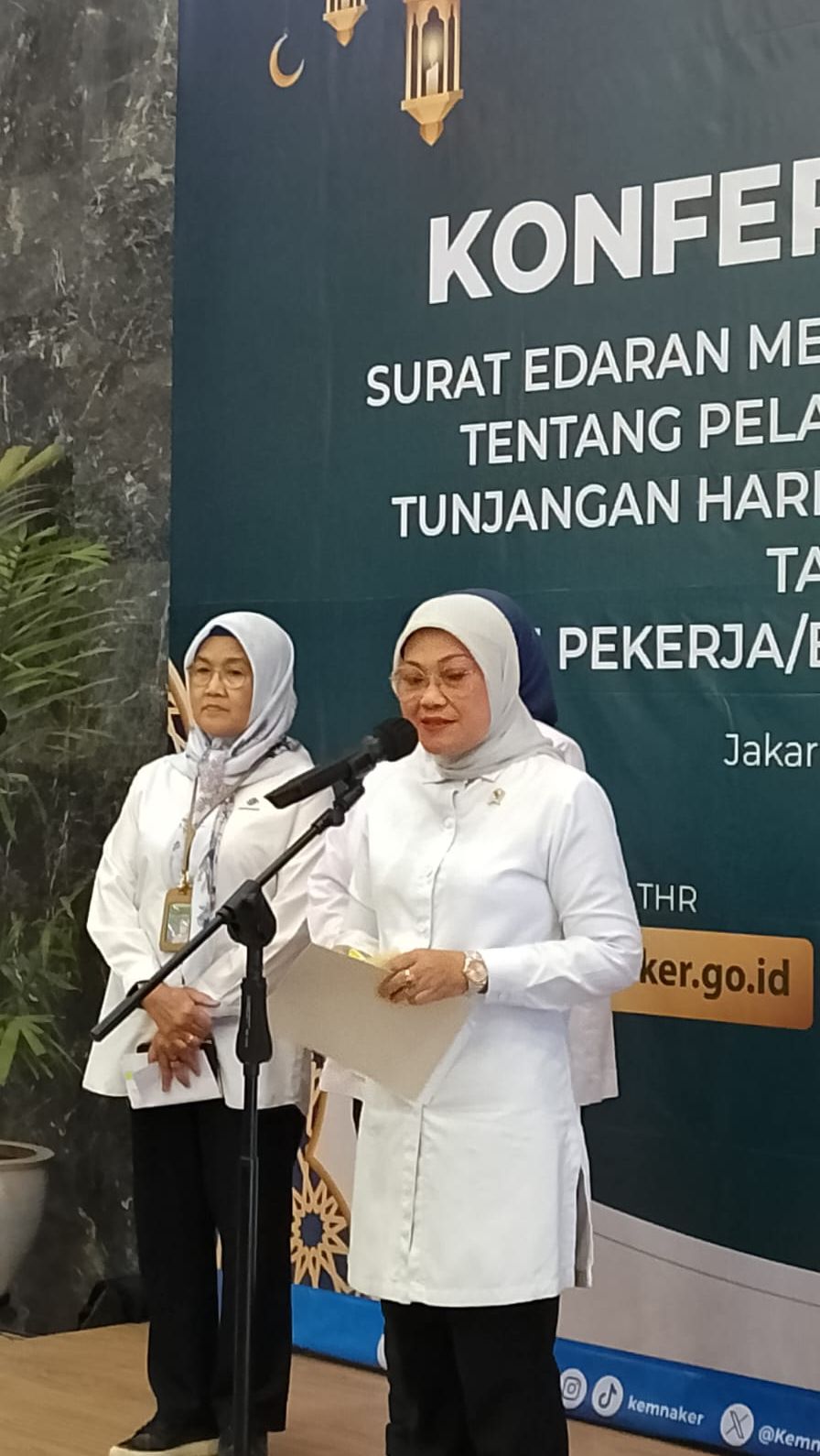 Kemnaker: Sopir Ojol dan Kurir Logistik Berhak dapat THR
