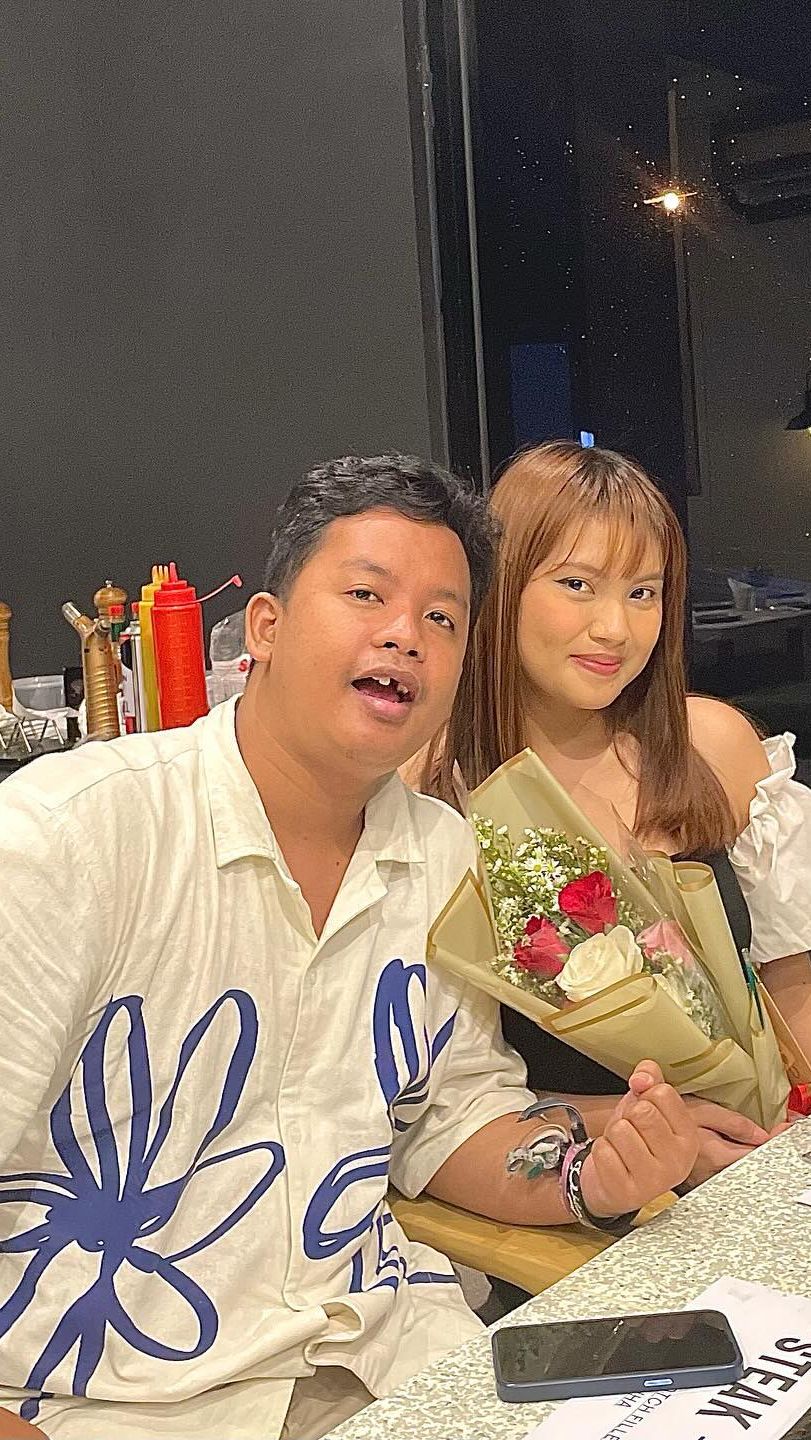 Kini sudah lebih dari satu tahun Ditha dan Dustin menjalin hubungan asmara