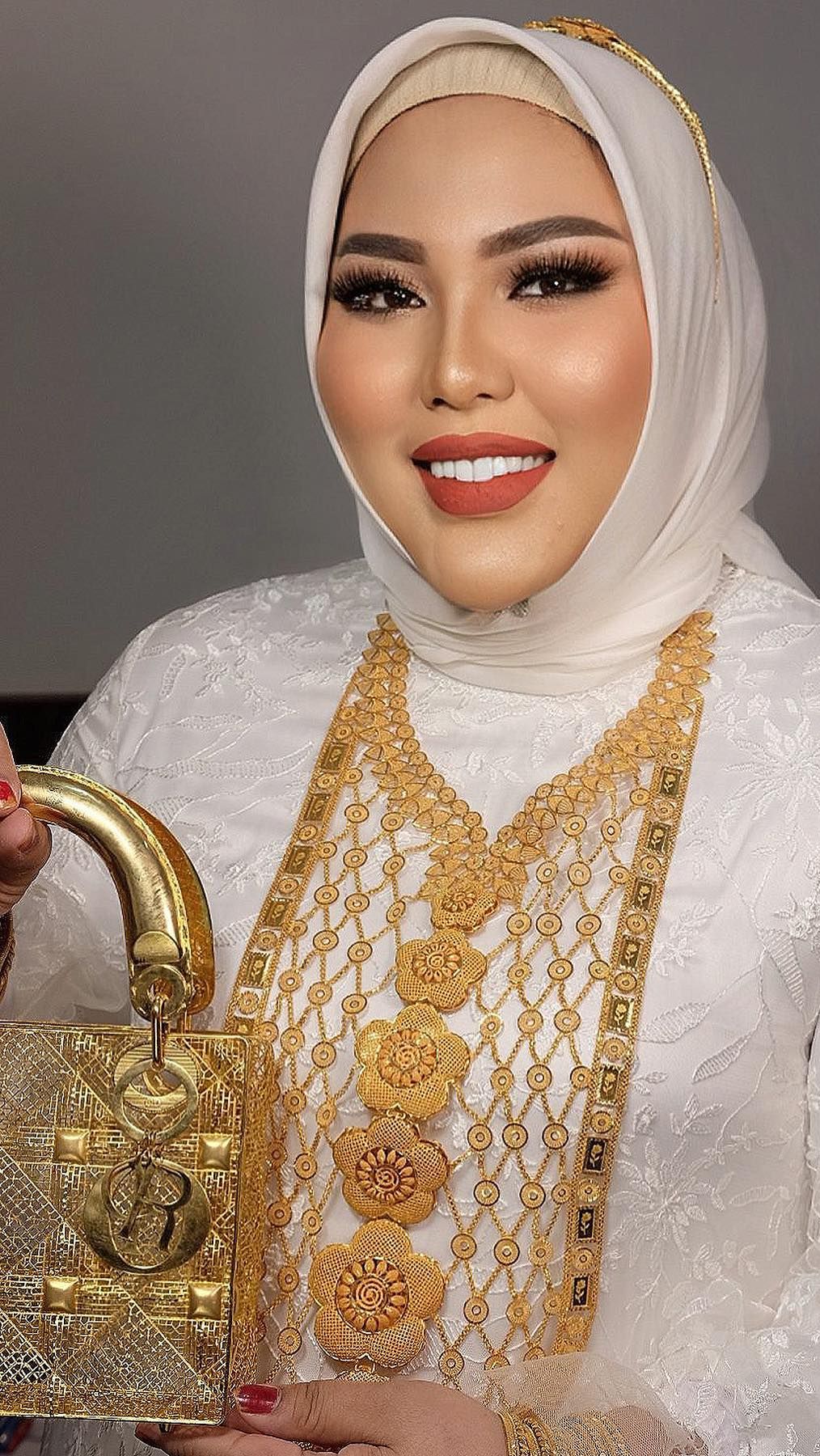Potret Rumah Mira Hayati
