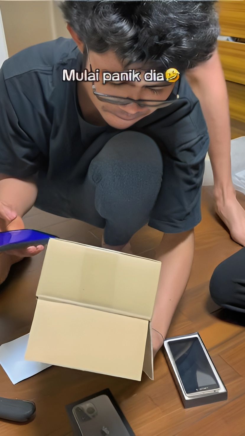 Punya Teman Jailnya Kebangetan, Cowok Ini Hampir Nangis Beli iPhone 13 Pro Tapi yang Datang Xiaomi Bekas