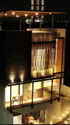Rumah baru Jojo tersebut memiliki desain modern dengan mengusung konsep minimalis