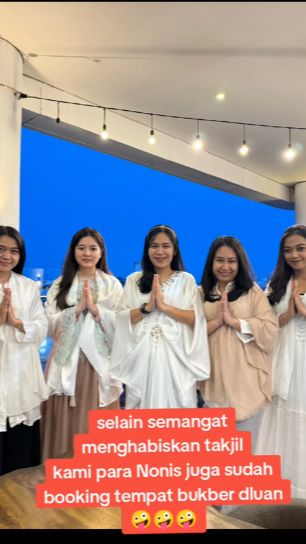 Bukan Cuma Antre Takjil, Kini Non Muslim Juga Serbu Tempat Bukber Duluan
