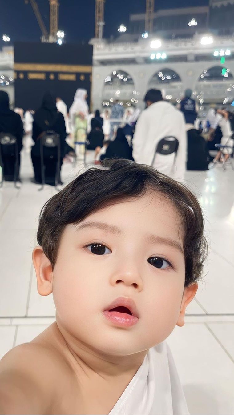 Meski masih kecil, paras ganteng Jourell sudah menakhlukan dunia.