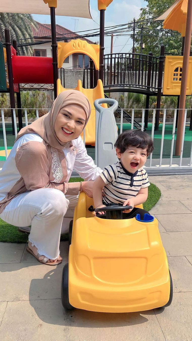 Jourell Kenzie berhasil bikin heboh karena fotonya diposting akun islami internasional di aplikasi X bernama @HalalNation
