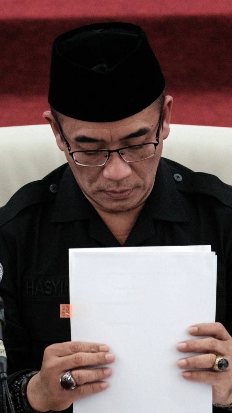 Suara Ketua KPU Bergetar Tahan Tangis dan Hela Napas saat Bacakan Putusan Hasil Pemilu 2024, Ada Apa?