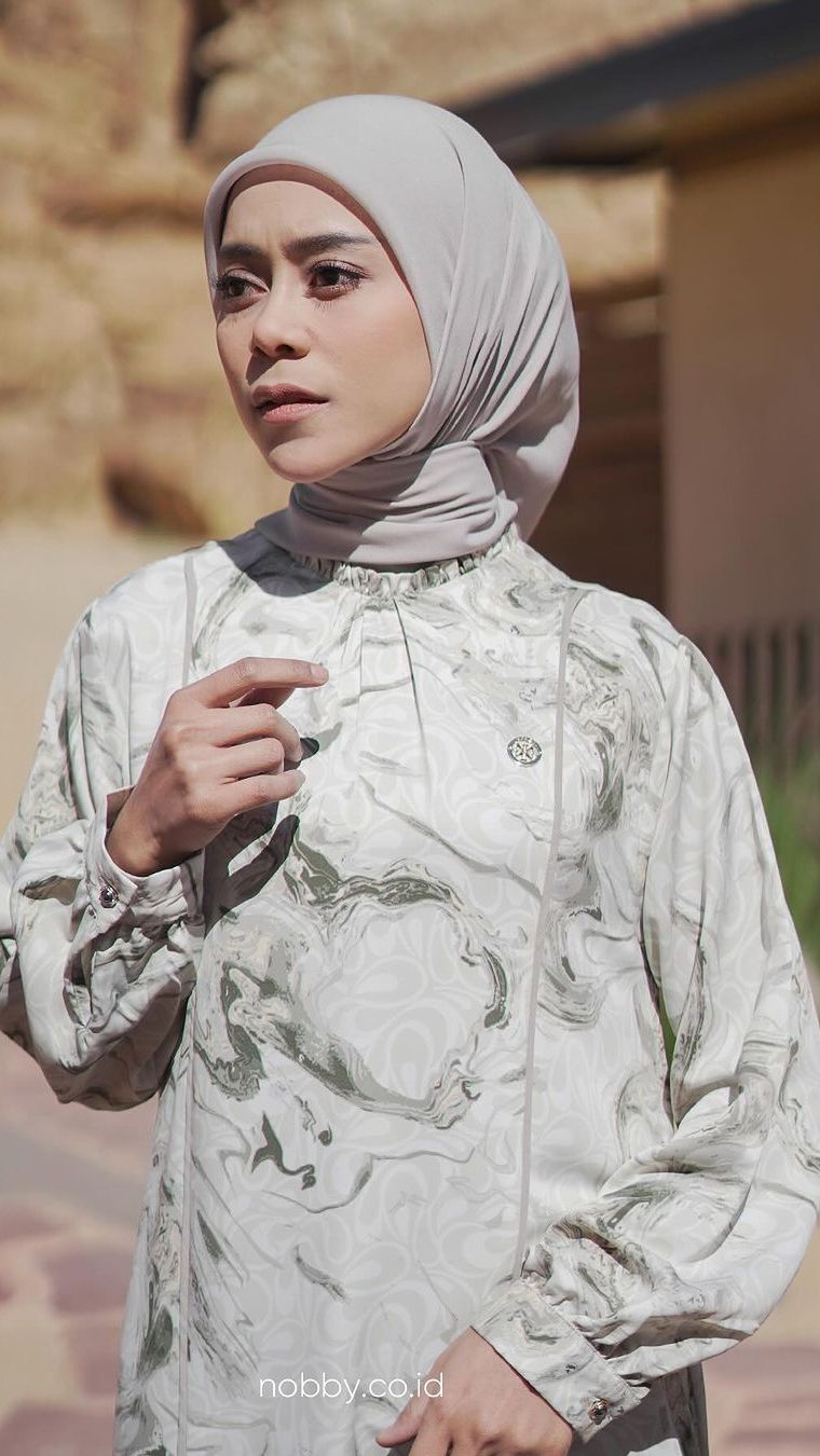 Tunik Cantik Motif Floral