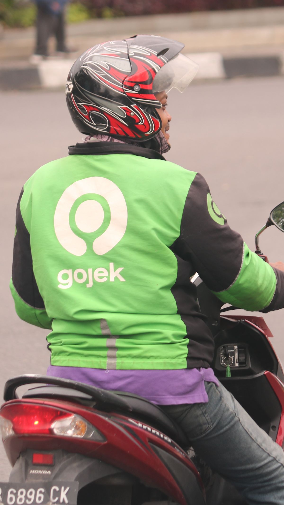 Sama dengan Gojek, Grab Pilih Beri Insentif Dibanding THR ke Ojol