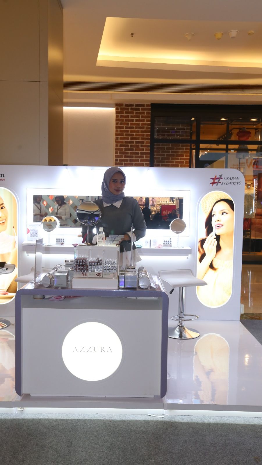 Semarak Booth Azzura di Dream Day Ramadan Fest 2024, Banyak Promo Menarik!