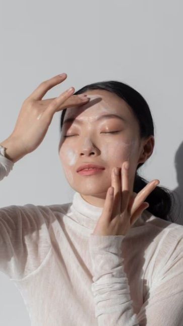 Hindari Sunscreen Waterproof jika Tidak Perlu