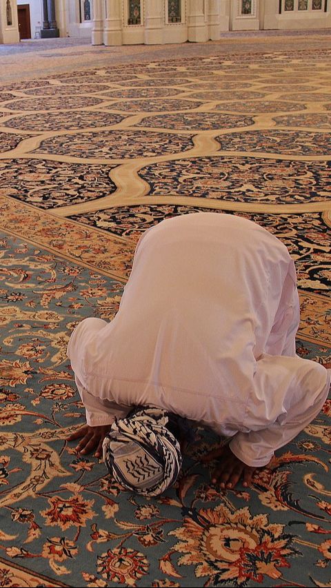 4 Doa Mohon Terlepas dari Segala Kesulitan Saat Bulan Ramadhan