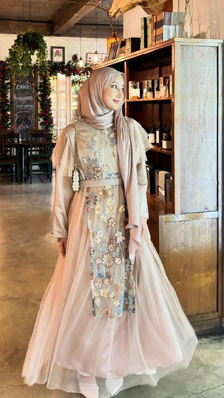 Tampil Lebih Fresh di Hari Raya dengan Outfit Touch of Pink