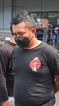 Sopir Taksi Online Pemeras Penumpang Wanita Ditangkap, Keluarga Nangis Histeris
