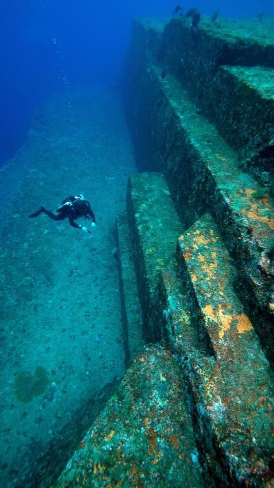 Letak Monumen Yonaguni