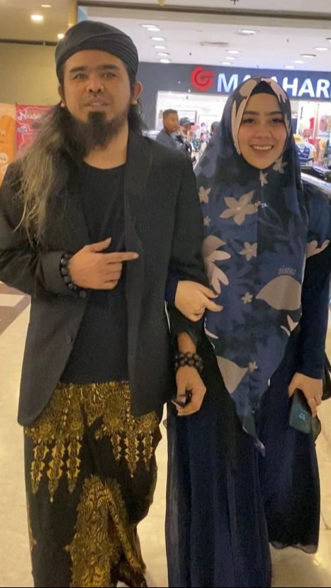 Iamerupakan seorang jebolan ajang Liga Dangdut Indonesia tahun 2018 lalu