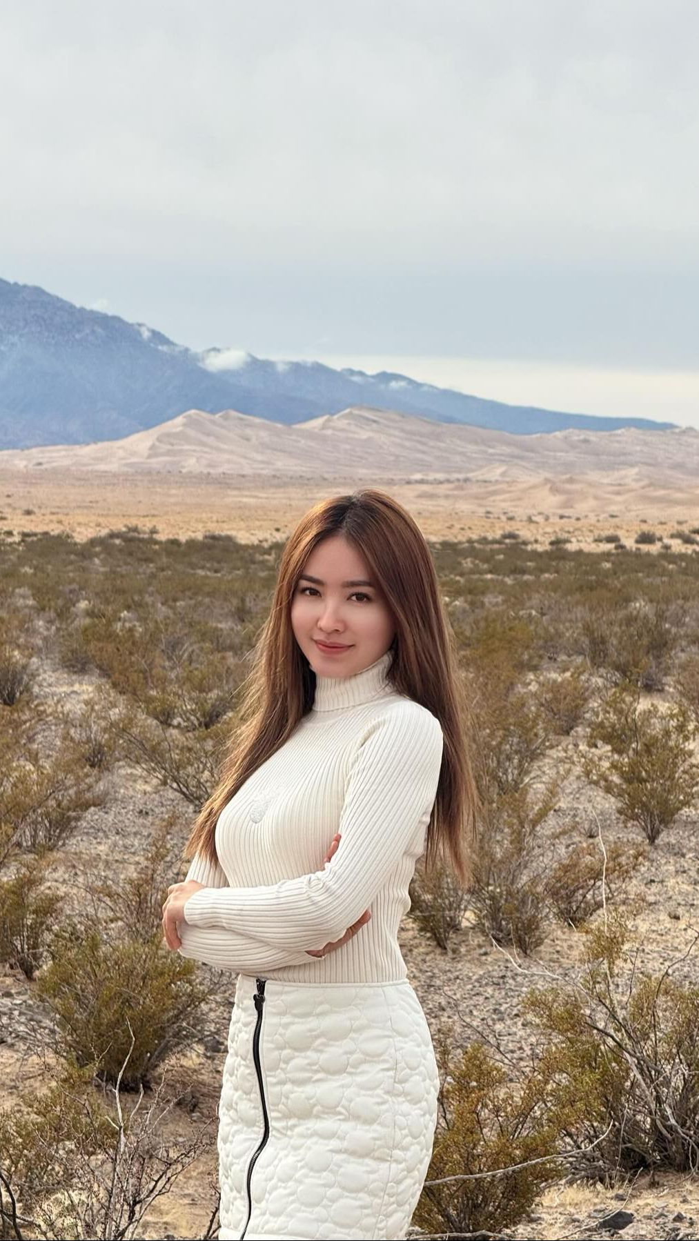 Sebelumnya Wilona lebih sering tampil dengan warna rambut blonde cerah