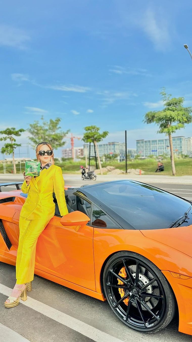 Tak heran jika ia dijuluki crazy rich Makassar.