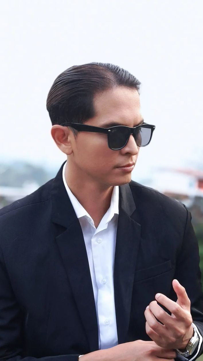 Roy Marten dan Gibran Marten Bakal Beradu Akting di Film Horor di Balik Pintu
