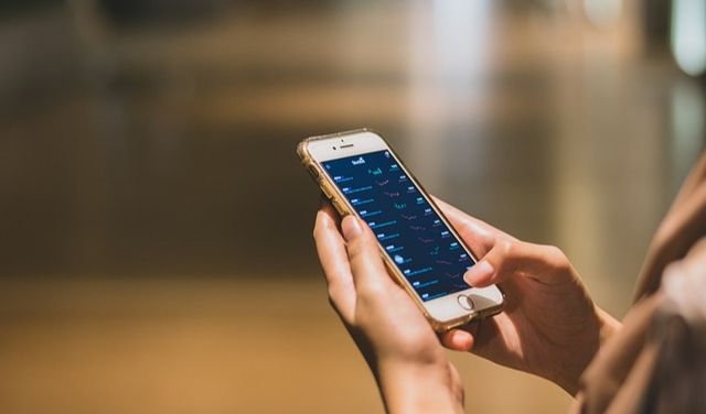 Daftar Hp iPhone yang Tidak Bisa Pakai WhatsApp di 2024