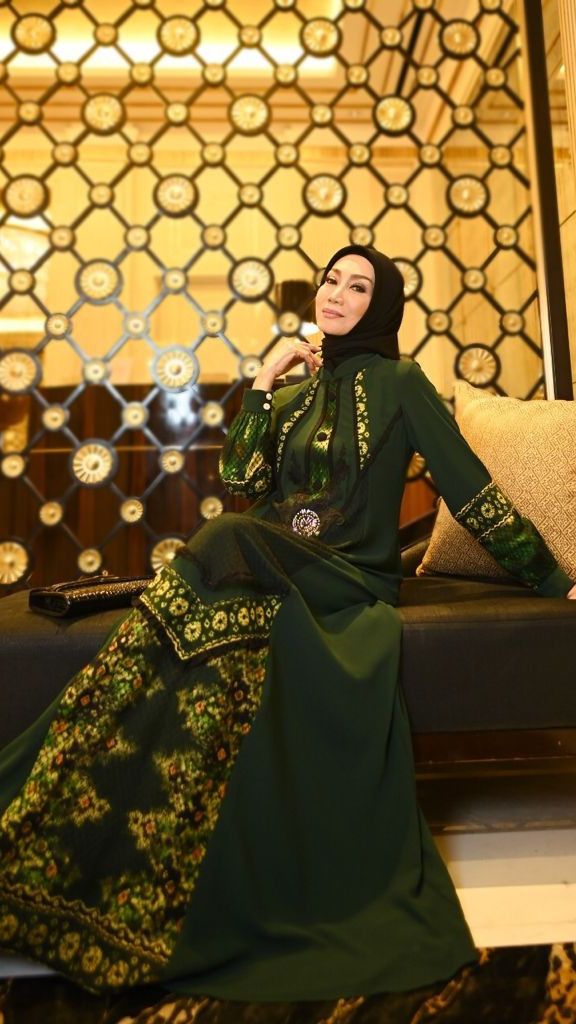Gamis Batik dengan Desain dan Motif yang Modis