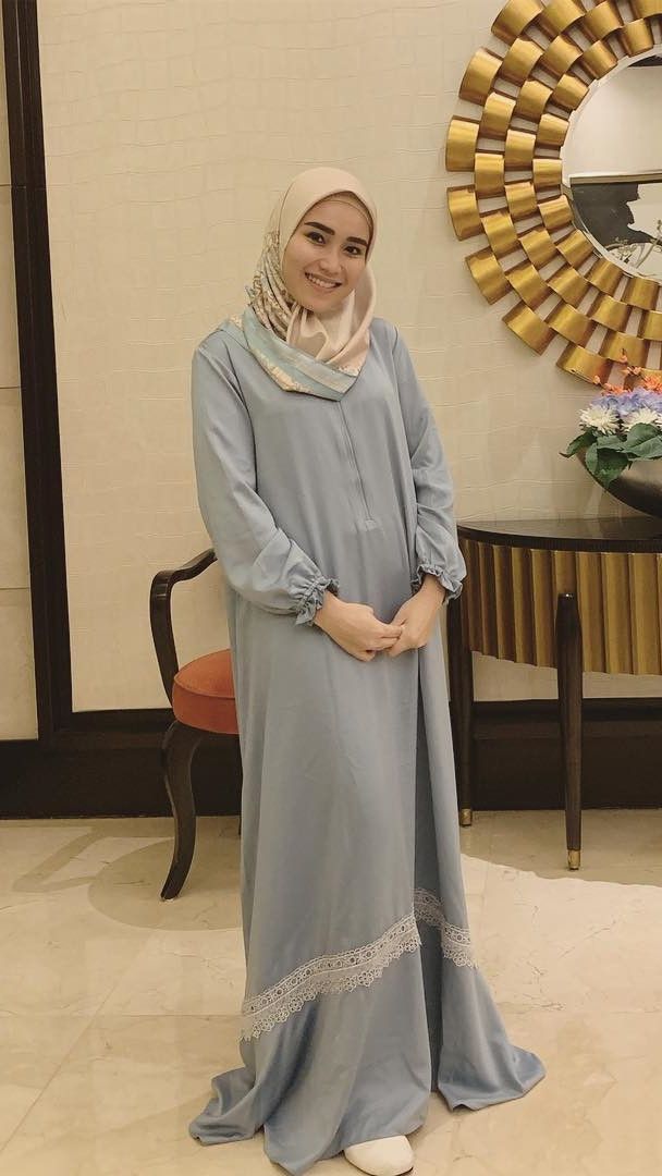 Gamis Long Sleeve untuk Tampilan yang Simpel dan Anggun