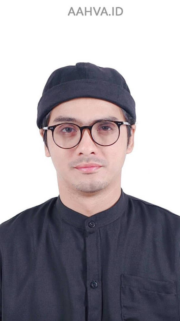 Peci Topi, Gabungan dari Elemen Topi Kupluk dengan Peci