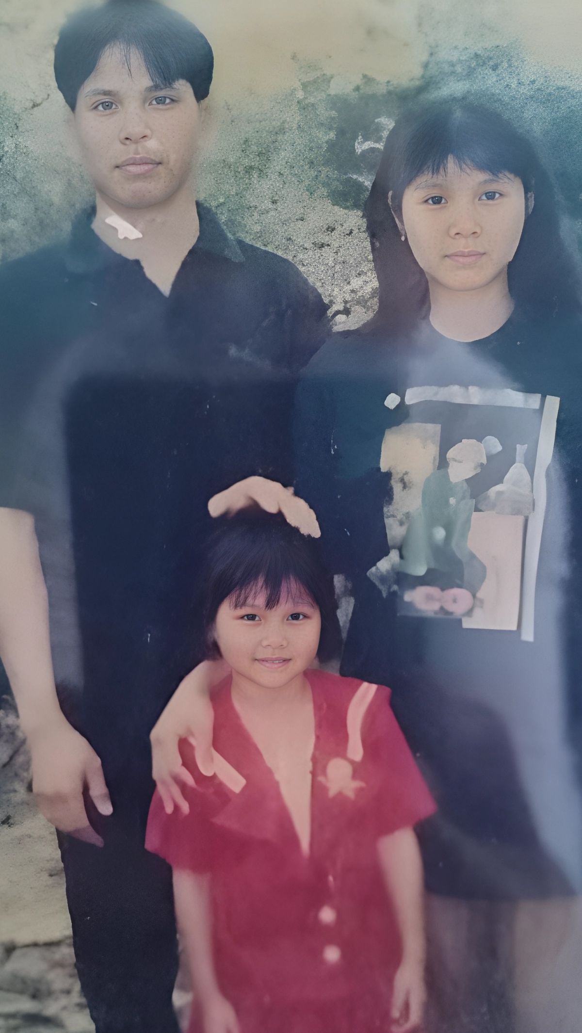Anak Perempuan Bareng Orangtuanya Ini Sekarang Jadi DJ Cantik dan Seksi, Coba Tebak?