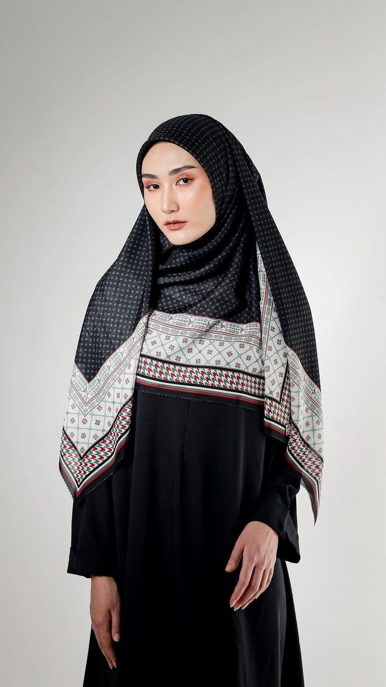Hijab Scarf dengan Berbagai Motif dan Kualitas yang Terjamin