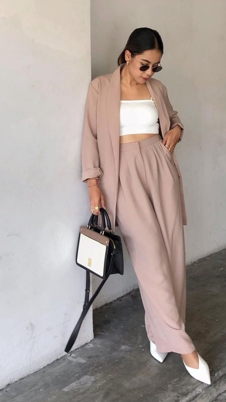 Wide Leg Pants dengan Potongan Longgar dan Nyaman