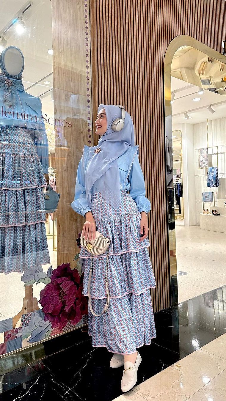 Intip Tren Warna Hari Raya 2024, Ada Warna Biru 'Prabowo'