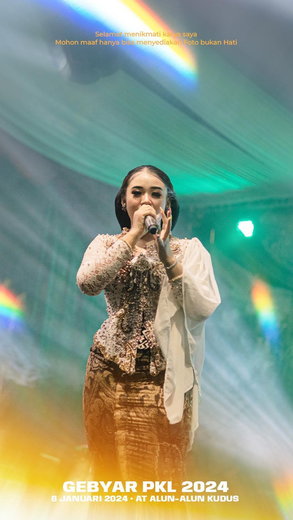 Potret Niken Salindry Pedangdut Muda yang Konsisten Berkebaya Saat Manggung, Penampilannya Tuai Pujian