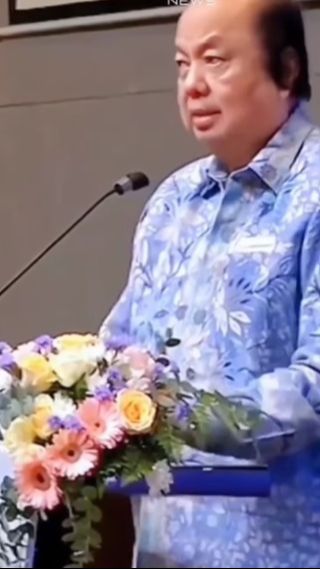 Kemudian Dato Sri Tahir mempersiapkan pertemuan dengan para koleganya hingga menjelang makan siang