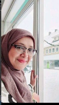 Beginilah potre terbaru Fenny Bauty yang pernah populer di era 80-an