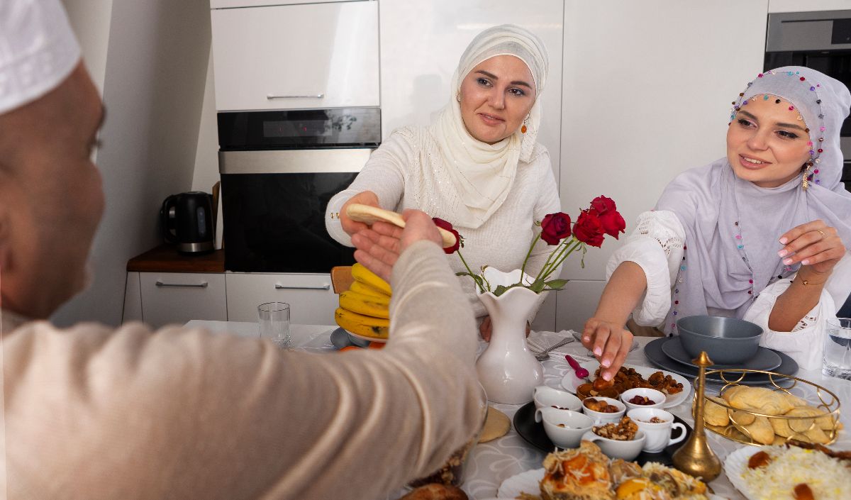 Adab Makan dalam Islam