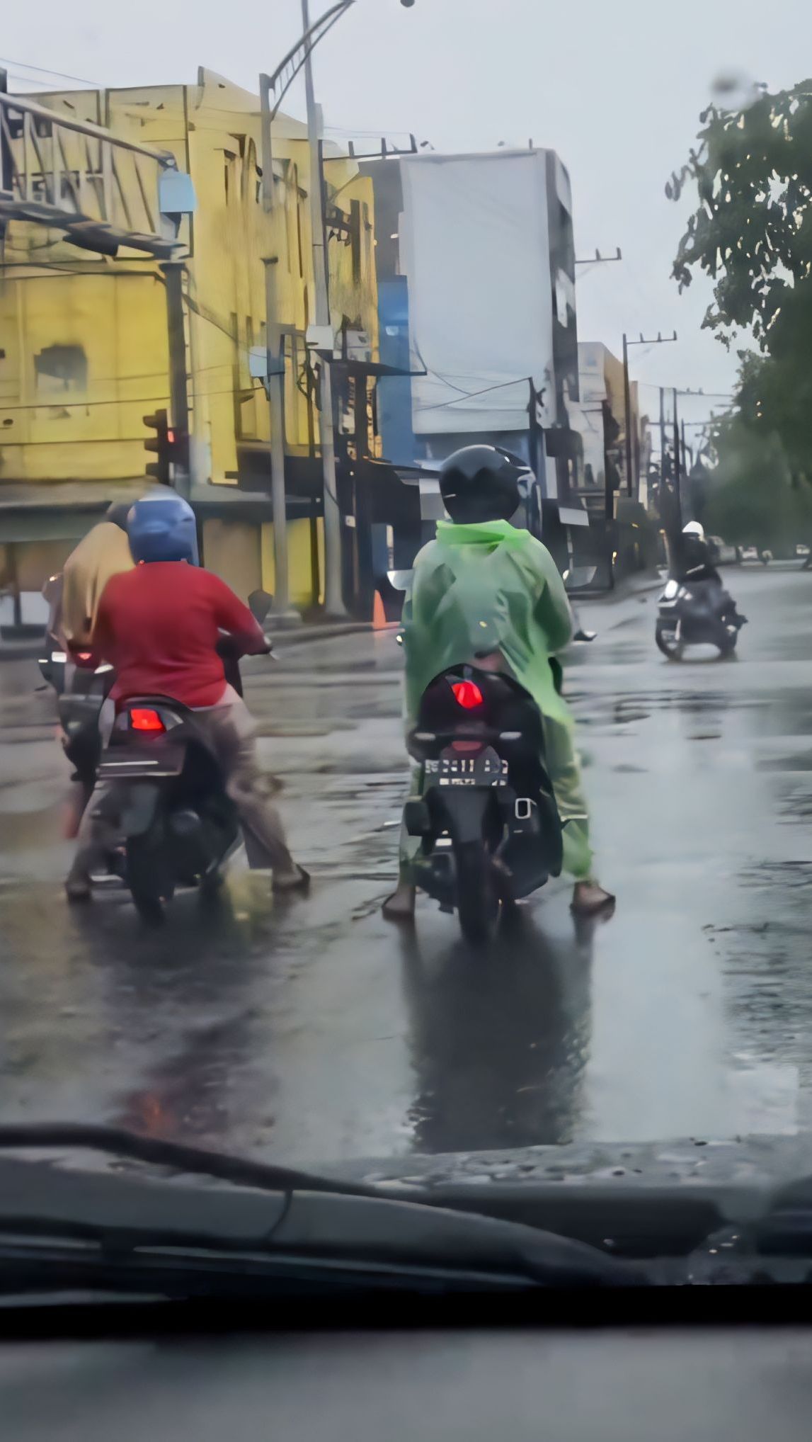 Orang Bandung Syok Saat Nyetir Mobil di Kota Medan: Traffict Light Nggak Ada Harga Dirinya, Seolah Lampu Hias