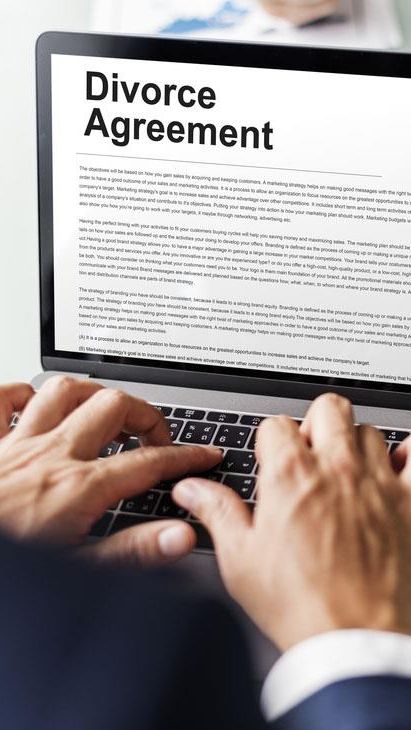Pasutri Alami Kejadian Apes, Terpaksa Cerai Mendadak Akibat Kesalahan Pegawai Saat Pencet Tombol di Sistem Online Pengadilan
