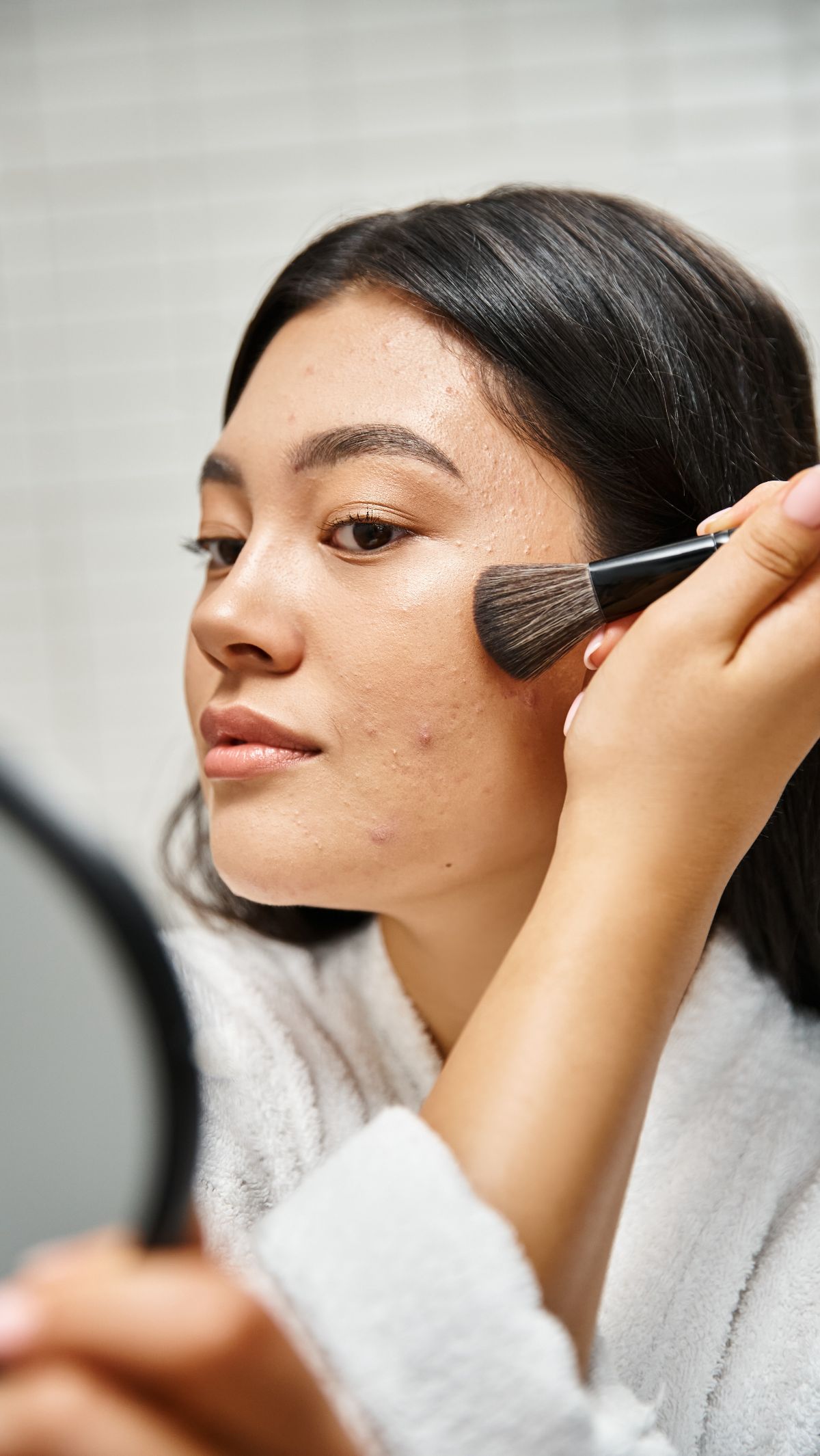 Jangan Cuci Kuas Makeup Pakai Sabun Cuci Pakaian, Bikin Kulit Jerawatan