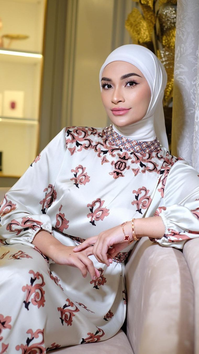 Kendati begitu, Putri pernah menikah dan memiliki 2 orang anak.